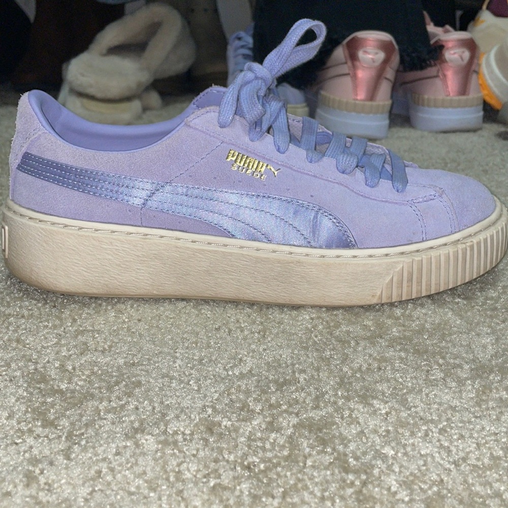 Size 9 Lavender Puma Suede Sneakers